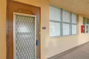 9081 Sunrise Lakes Blvd, Sunrise, FL 33322 - Photo 3