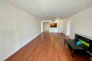 240 Lakeview Dr, Weston, FL 33326 - Photo 5