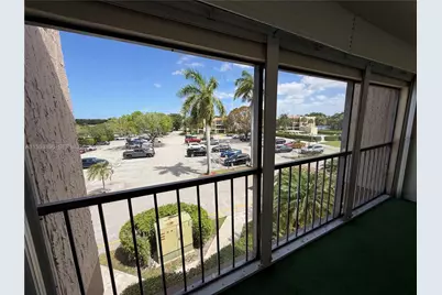 240 Lakeview Dr #308, Weston, FL 33326 - Photo 7