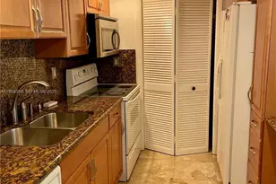 240 Lakeview Dr, Weston, FL 33326 - Photo 11