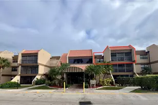 240 Lakeview Dr, Weston, FL 33326 - Photo 7