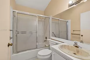 1748 NW 72nd Ave, Plantation, FL 33313 - Photo 17