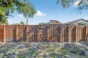 1748 NW 72nd Ave, Plantation, FL 33313 - Photo 25