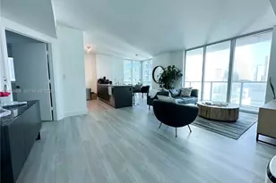 55 SE 6th St, Miami, FL 33131 - Photo 9