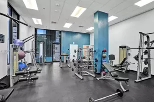 100 Bayview Dr, Sunny Isles Beach, FL 33160 - Photo 29