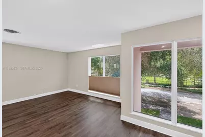 539 Menendez Ave #539, Coral Gables, FL 33146 - Photo 3