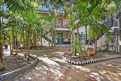 8200 Byron Ave #2, Miami Beach, FL 33141 - Photo 5