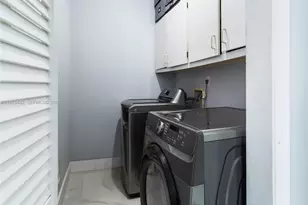 10465 NW 46th St, Doral, FL 33178 - Photo 23