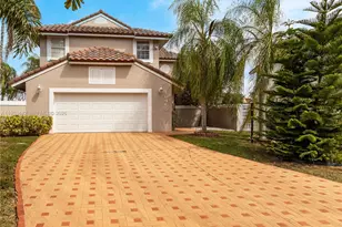 10465 NW 46th St, Doral, FL 33178 - Photo 41