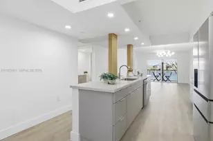 571 SW 141st Ave, Pembroke Pines, FL 33027 - Photo 5