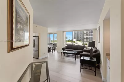4775 Collins Ave #507, Miami Beach, FL 33140 - Photo 7