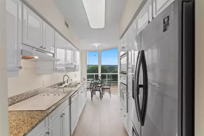 4775 Collins Ave #507, Miami Beach, FL 33140 - Photo 15