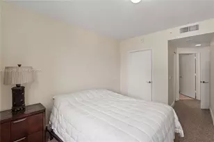 4775 Collins Ave, Miami Beach, FL 33140 - Photo 29