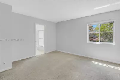 1042 Bluewood Ter #1042, Weston, FL 33327 - Photo 21