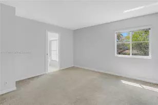 1042 Bluewood Terrace, Weston, FL 33327 - Photo 21