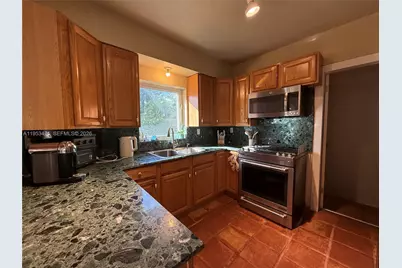 2728 Kirk St, Miami, FL 33133 - Photo 7