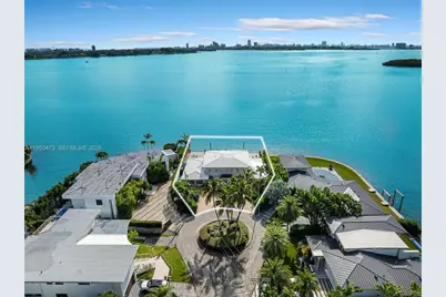 1990 NE 119th Rd, North Miami, FL 33181 - Photo 1