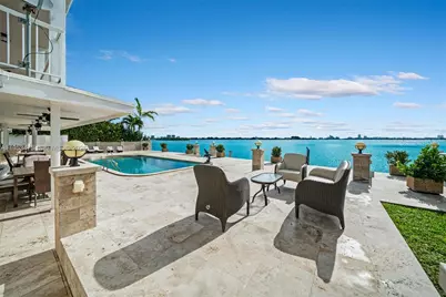 1990 NE 119th Rd, North Miami, FL 33181 - Photo 23