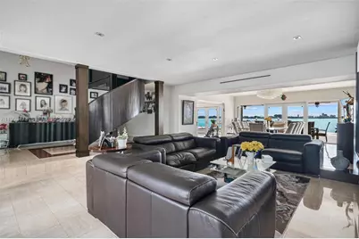 1990 NE 119th Rd, North Miami, FL 33181 - Photo 15