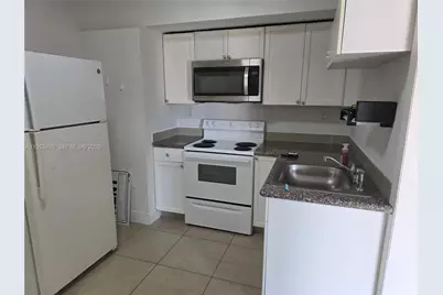 3860 E 9th Ln #3860, Hialeah, FL 33013 - Photo 7