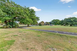 6744 N Pine Island Rd, Tamarac, FL 33321 - Photo 27