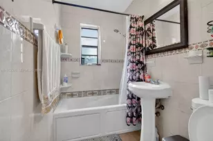 520 NE 111th St, Miami, FL 33161 - Photo 33