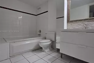 2401 Collins Ave, Miami Beach, FL 33140 - Photo 43