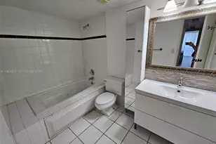 2401 Collins Ave, Miami Beach, FL 33140 - Photo 9