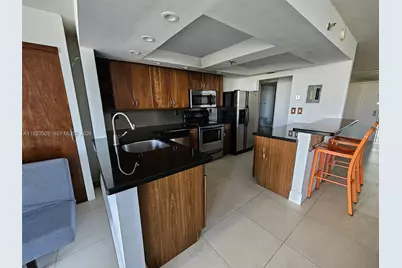 2401 Collins Ave #609, Miami Beach, FL 33140 - Photo 21