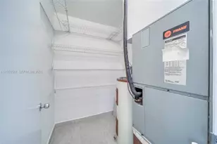 9557 SW 40th Terrace, Miami, FL 33165 - Photo 13