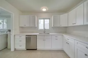 9557 SW 40th Terrace, Miami, FL 33165 - Photo 3