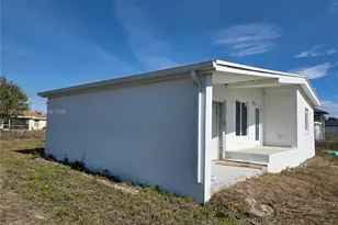 3030 SW 39th St, Lehigh Acres, FL 33976 - Photo 3