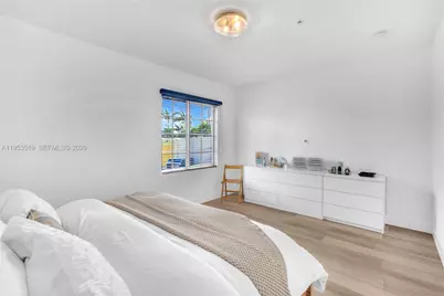 121 NW 2nd Ave #4, Hallandale Beach, FL 33009 - Photo 15