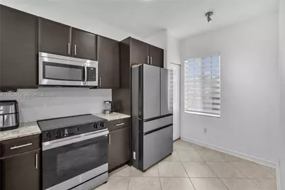 121 NW 2nd Ave #4, Hallandale Beach, FL 33009 - Photo 3