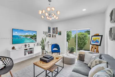 121 NW 2nd Ave #4, Hallandale Beach, FL 33009 - Photo 11