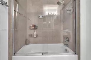 121 NW 2nd Ave, Hallandale Beach, FL 33009 - Photo 17