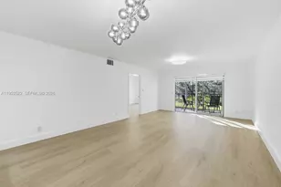 1300 SW 125th Ave, Pembroke Pines, FL 33027 - Photo 7