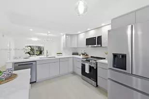 1300 SW 125th Ave, Pembroke Pines, FL 33027 - Photo 3