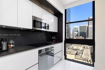 1010 Brickell Ave #1701, Miami, FL 33131 - Photo 9