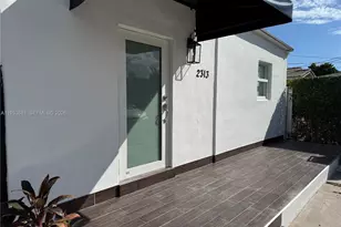 2313 SW 60th Ct, Miami, FL 33155 - Photo 3