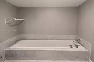 244 Biscayne Blvd, Miami, FL 33132 - Photo 7