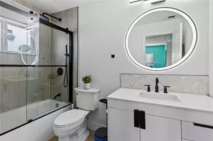 14950 S Biscayne River Dr, Miami, FL 33168 - Photo 17