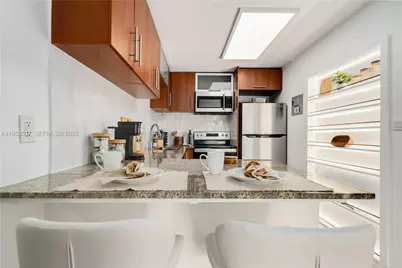 651 NE 60th St #25, Miami, FL 33137 - Photo 3