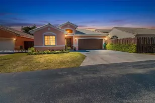 8224 SW 157th Ct, Miami, FL 33193 - Photo 9