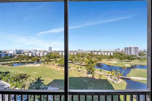 20379 W Country Club Dr, Aventura, FL 33180 - Photo 13