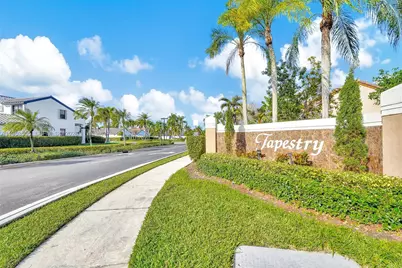 1975 NW 191st Ave, Pembroke Pines, FL 33029 - Photo 17