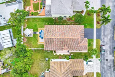 1975 NW 191st Ave, Pembroke Pines, FL 33029 - Photo 13