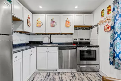 1040 Country Club Dr #306, Margate, FL 33063 - Photo 3