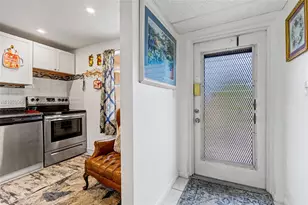 1040 Country Club Dr, Margate, FL 33063 - Photo 5