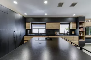 3464 SW 51st St, Hollywood, FL 33312 - Photo 17